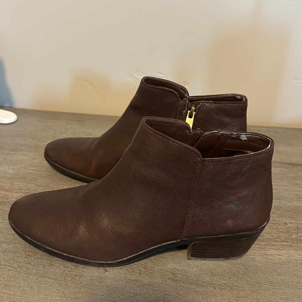 Sam Edelman brown leather booties. Size 8.